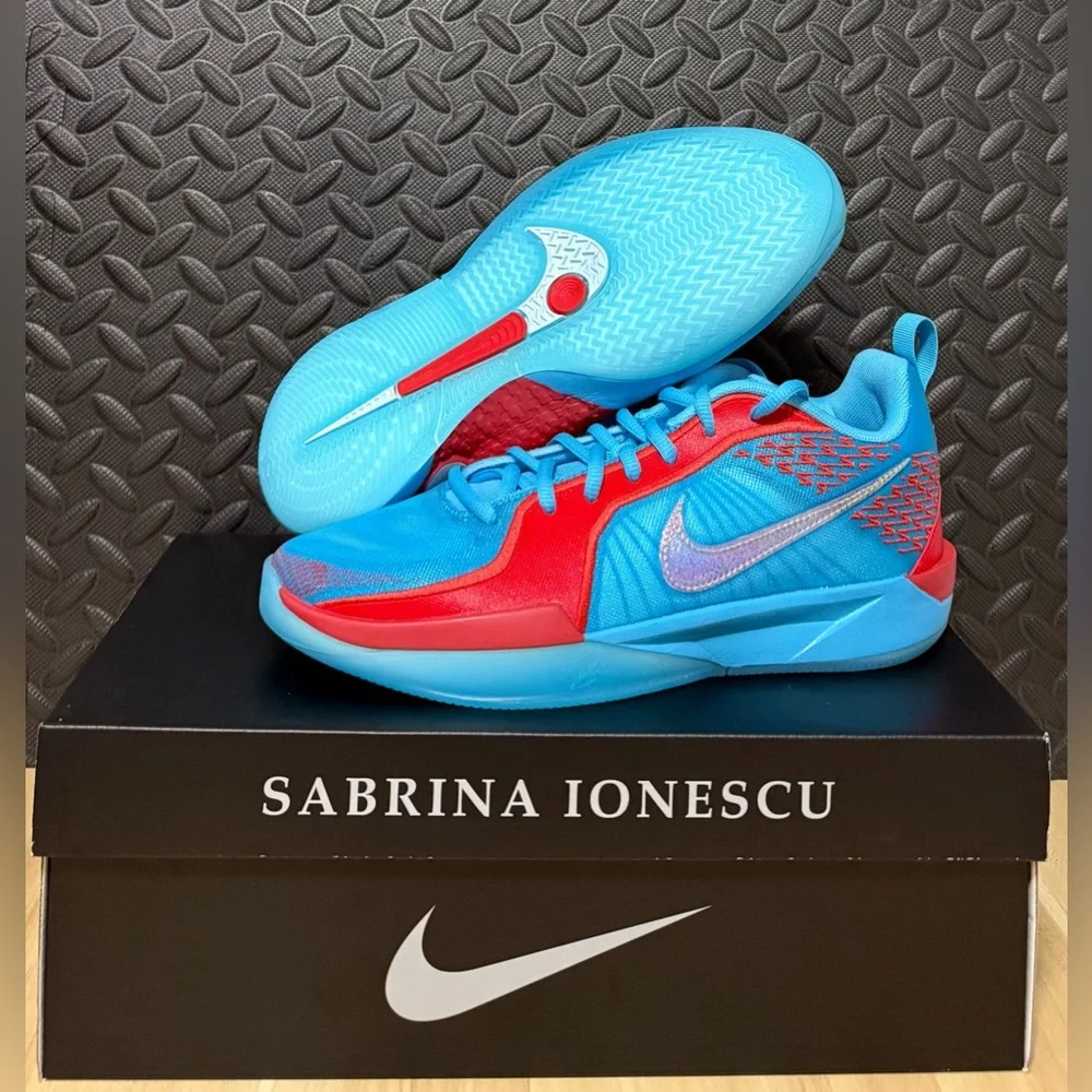 Nike Sabrina 2 Slurpee Red Blue Basketball FQ7376-400 GS Size 7Y Womens Size 8.5